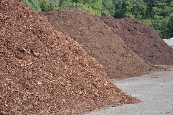 Brown Mulch Delivery in Bremerton