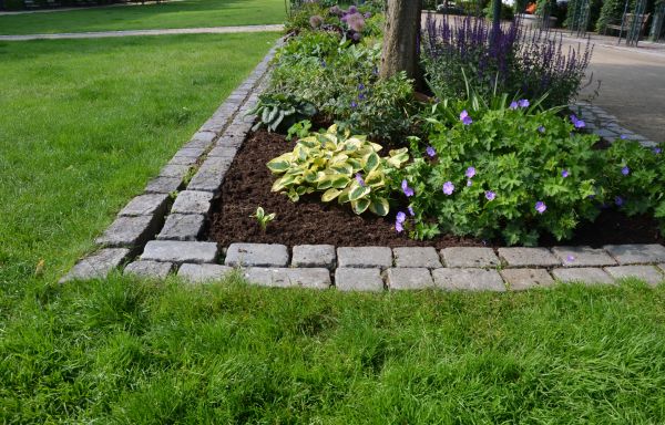 Flower Bed Mulching in Bremerton